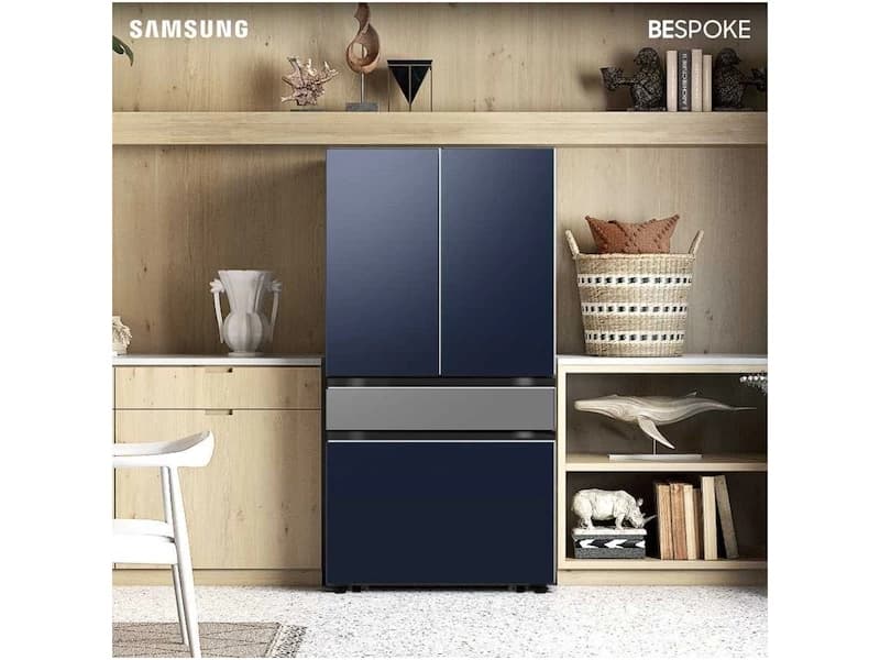 Bespoke 4-Door French Door Refrigerator (23 cu. ft.) with Customizable Door Panel Colors and Beverage Center™ in Navy Steel with Stainless Steel Middle Panel
