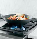 GE Series 48" Dual-Fuel Professional Range with 6 Burners and Griddle (Natural Gas) view 5