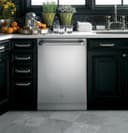 GE Series Dishwasher with SmartDispense Technology view 4