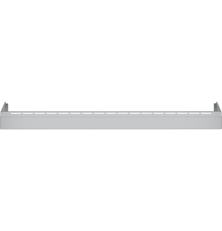 CAFÉ™ 48" Toe Kick Pro Range 48"