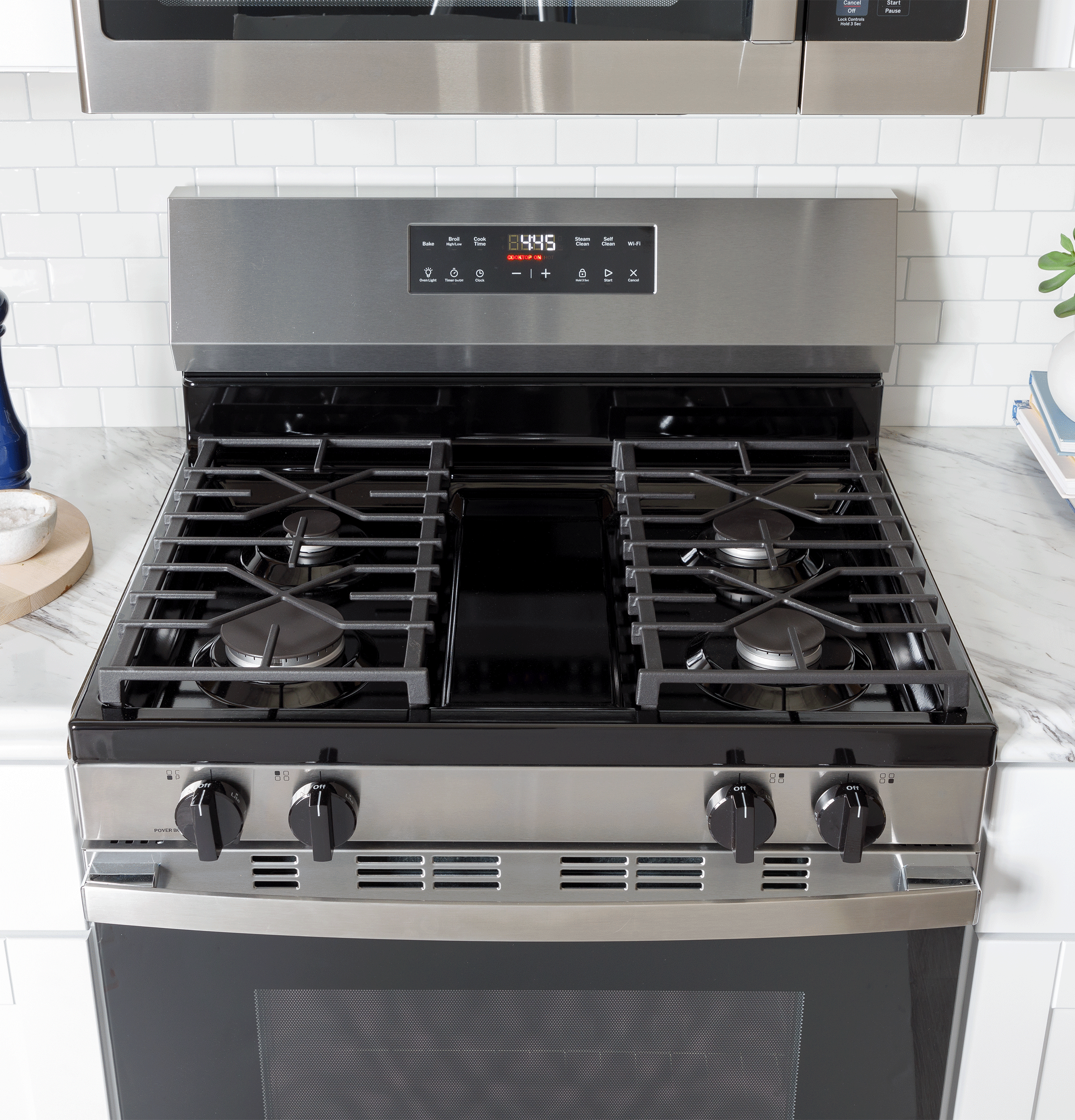 Ge® 30" Free-standing Gas Range view 12
