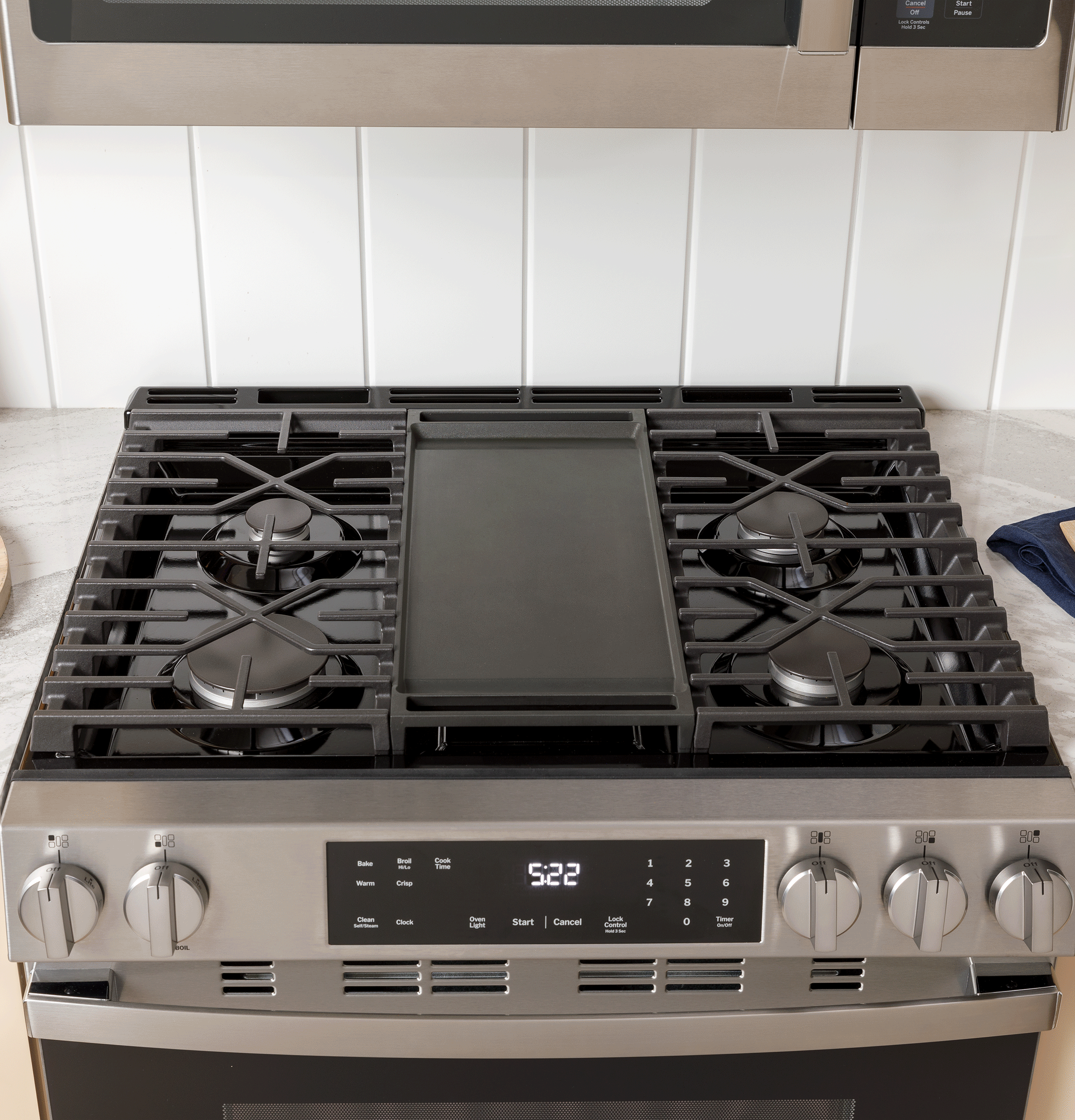 Ge® 30" Free-standing Gas Convection Range With No Preheat Air Fry And Easywash™ Oven Tray view 13
