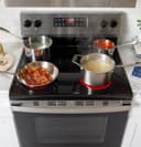 Ge® Energy Star® 30" Free-standing Electric Range view 15