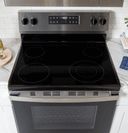 Ge® Energy Star® 30" Free-standing Electric Range view 7