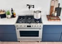 800 Series Dual Fuel Freestanding Range 36'' view 5