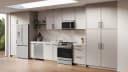 300 Series Electric Slide-in Range 30'' view 2