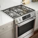 800 Series Gas Slide-in Range 30'' view 9