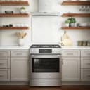 Benchmark™ Gas Slide-in Range 30'' view 12