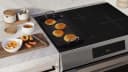 500 Series Induction Freestanding Range 30'' view 10