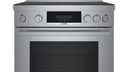 800 Series Induction freestanding range view 4
