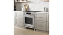 800 Series Induction freestanding range view 14