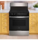 30” Free-Standing Electric Radiant Smooth Cooktop Range view 6