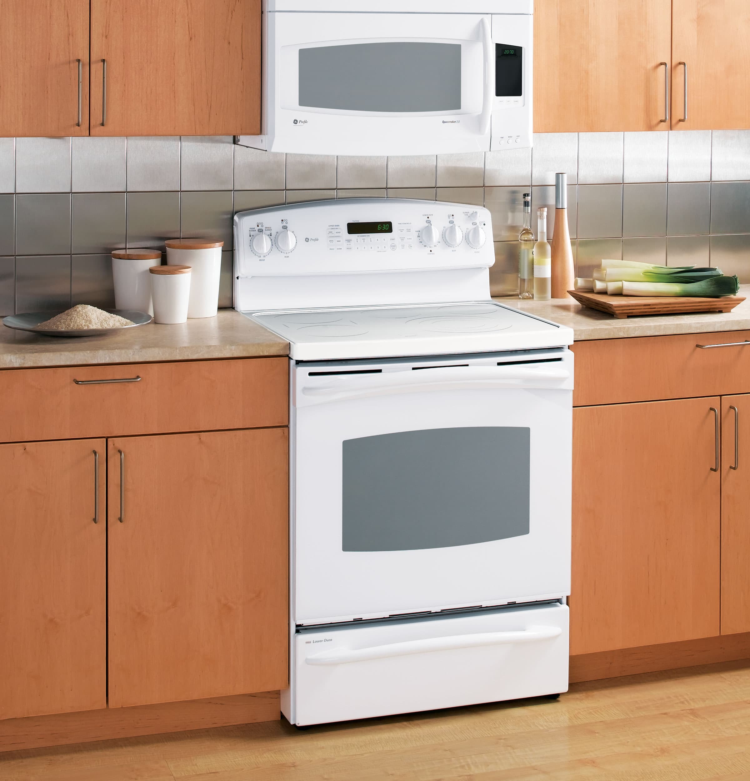 30" Free-Standing Double Oven Range