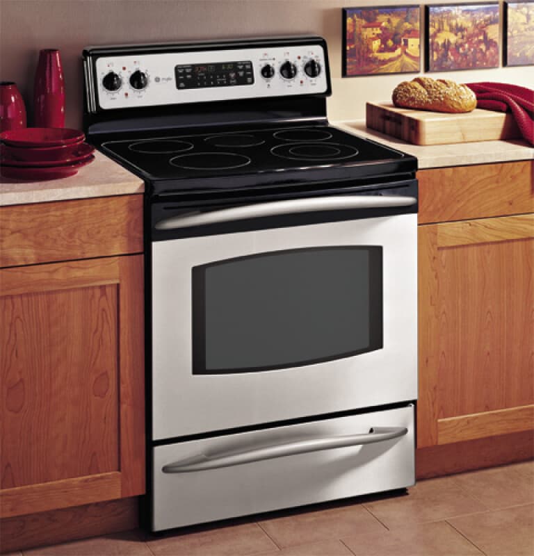 30" Free-Standing CleanDesign Electric Range