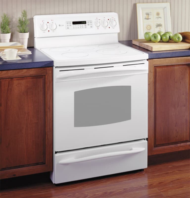 30" Free-Standing CleanDesign Electric Range