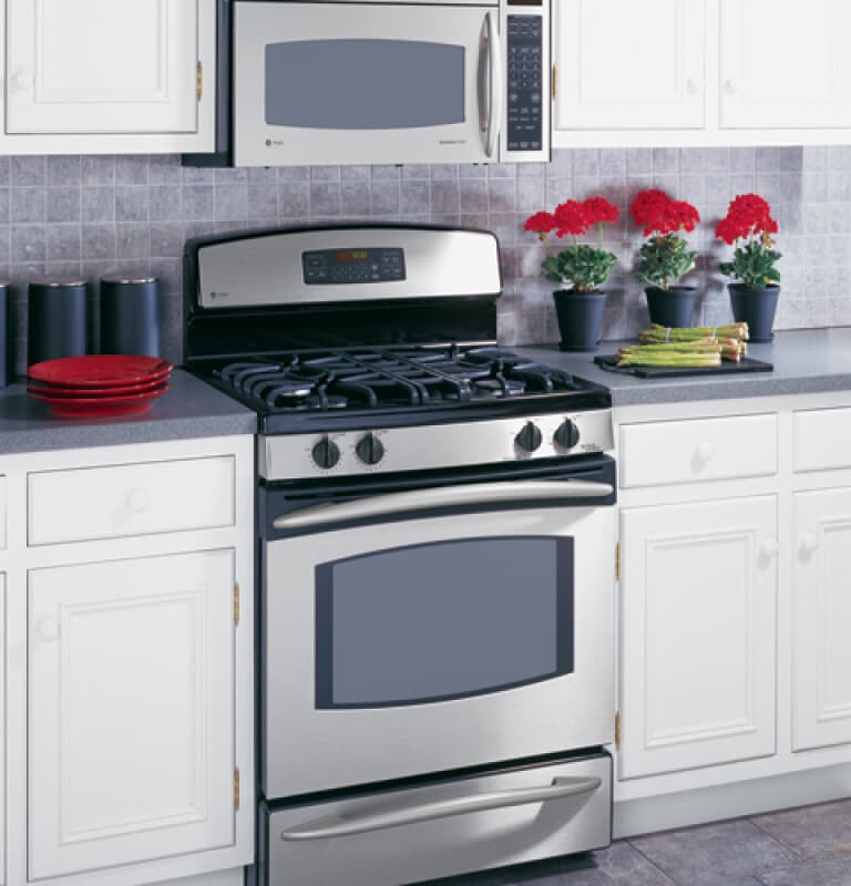 Free-Standing Self-Clean Gas Range