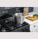 Ge® 30" Free-standing Gas Range view 10