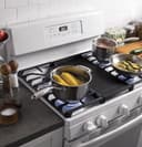 Ge® 30" Free-standing Gas Range view 14
