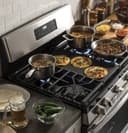 Ge® 30" Free-standing Gas Range view 10