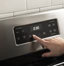 Ge® 30" Free-standing Gas Range view 9