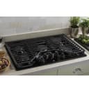 30" Built-In Gas Cooktop with 5 Burners and Dishwasher Safe Grates view 3