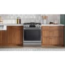 6.3 Cu. Ft. Instaview® Gas Slide-in Range With Probake Convection® And Air Fry view 11