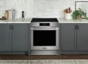30" Induction Range with Stone-Baked Pizza view 5