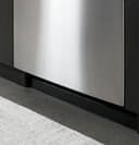 Fingerprint Resistant Top Control with Stainless Steel Interior Dishwasher with Sanitize Cycle & Twin Turbo Dry Boost view 29