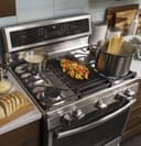 30" Free-Standing Gas Convection Range view 15