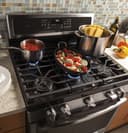 30" Free-Standing Gas Convection Range view 4
