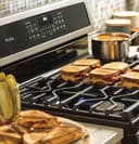 30" Free-Standing Gas Double Oven Convection Range view 19