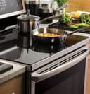 30" Smart Free-Standing Convection Range with Induction view 10