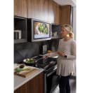 30" Smart Slide-In Front-Control Induction and Convection Range with No Preheat Air Fry view 19