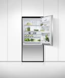 17.1 cu ft Series 5 Refrigerator Freezer view 4