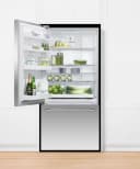 Freestanding Refrigerator Freezer, 32", 17.5 cu ft, Ice & Water view 3