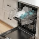 300 Series Dishwasher 24'' view 20