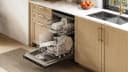 500 Series Dishwasher 24'' view 2