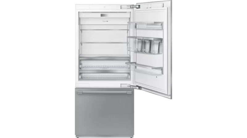 Freedom® Built-in Two Door Bottom Freezer 36'' flat hinge