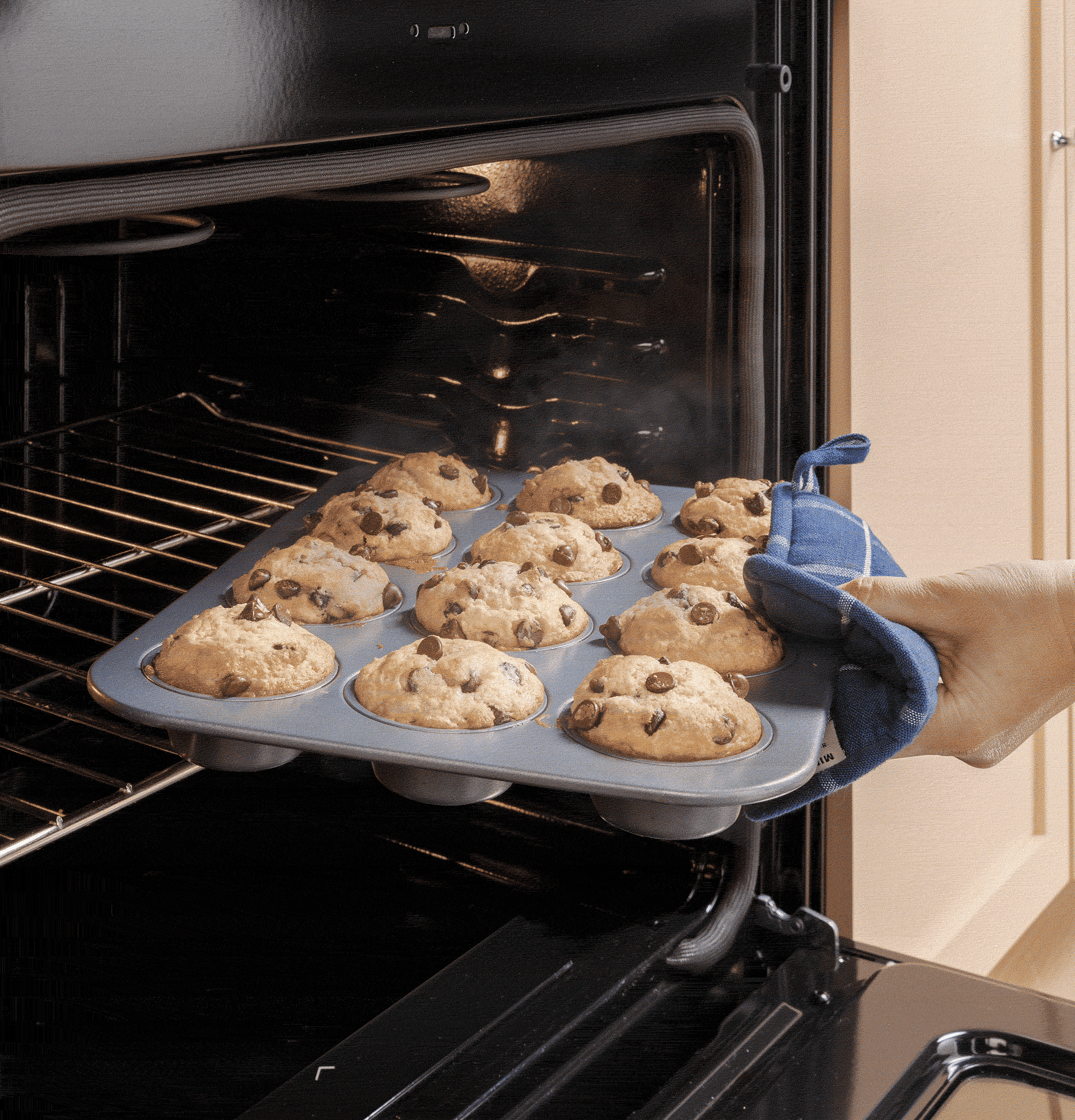 30" Free-Standing Electric Range with Crisp Mode