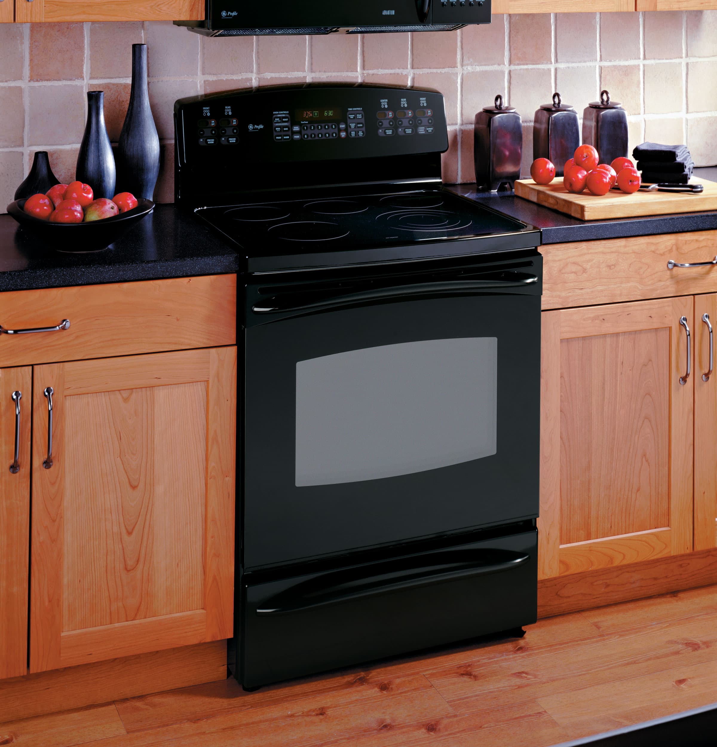 30" Free-Standing Electric Convection Range