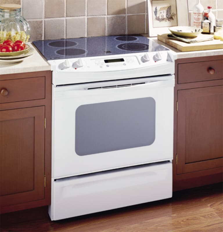 30" Slide-In CleanDesign Electric Range